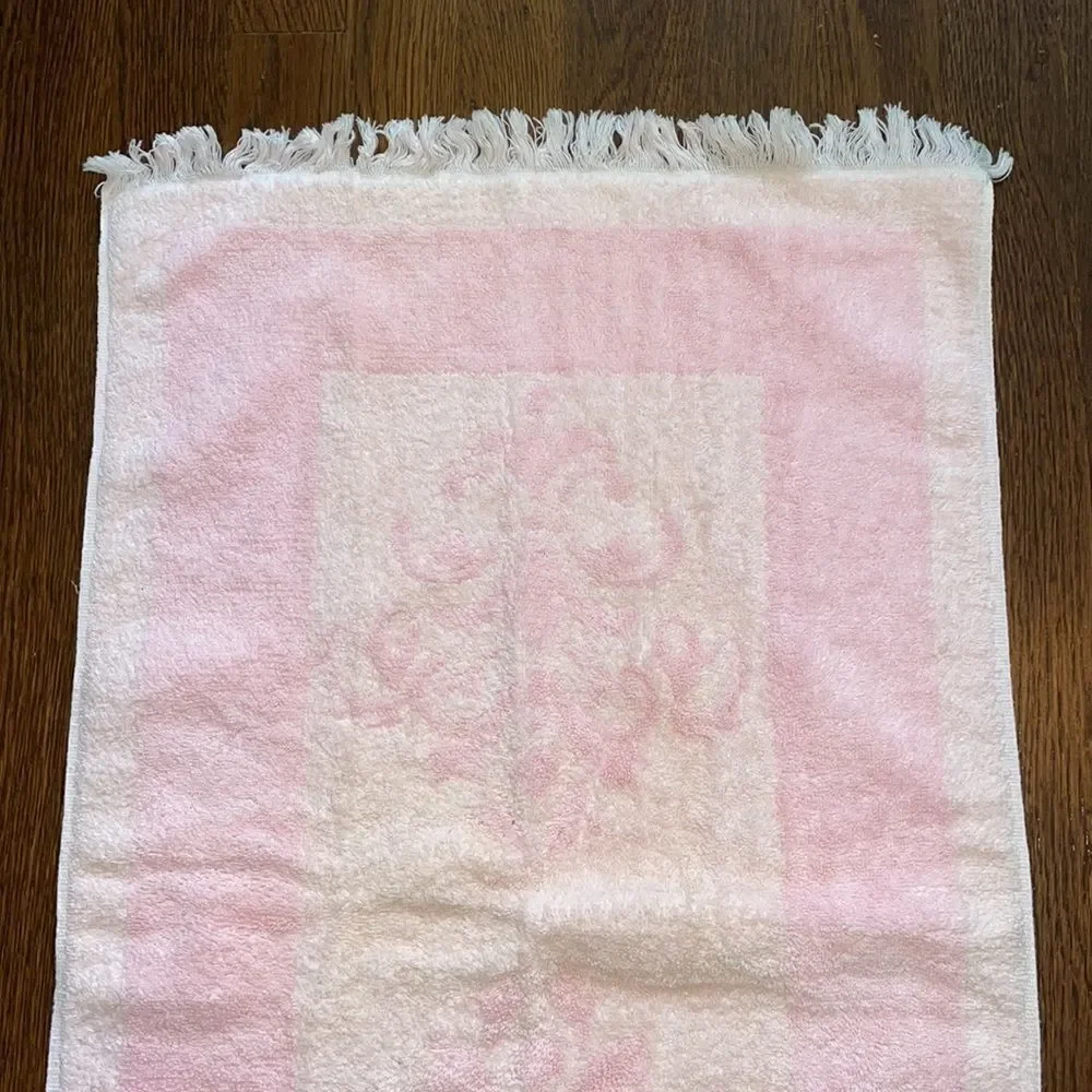 Vintage 60s Fieldcrest Imperial Collection pink‎ cotton small bath towel